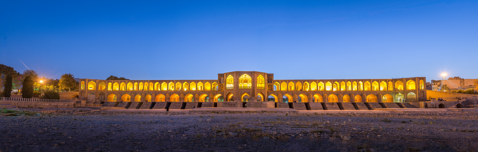 Isfahan - Iran - Isfahan bridges - vipemo handicrafts