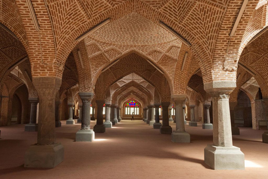 Isfahan - Iran - Isfahan palaces - vipemo handicrafts