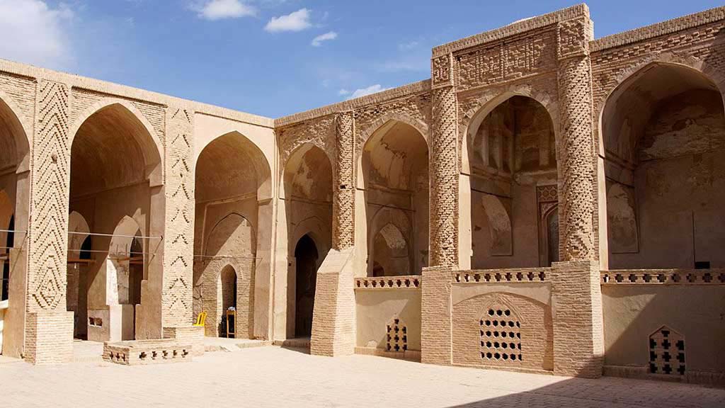 Jameh-Mosque-of-Nain-Isfahan-Iran-Vipemo